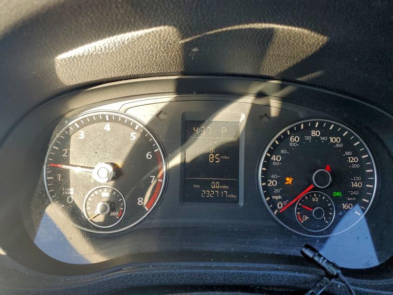 Photo 9 from auction – 2013 VOLKSWAGEN PASSAT S with VIN 1VWAP7A38DC059199
