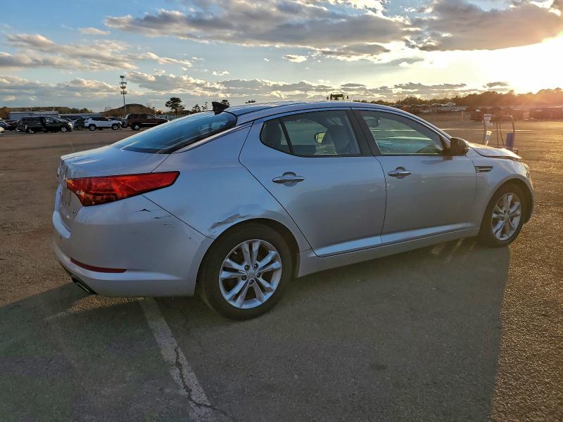 Photo 3 from auction – 2013 KIA OPTIMA EX with VIN 5XXGN4A74DG216568