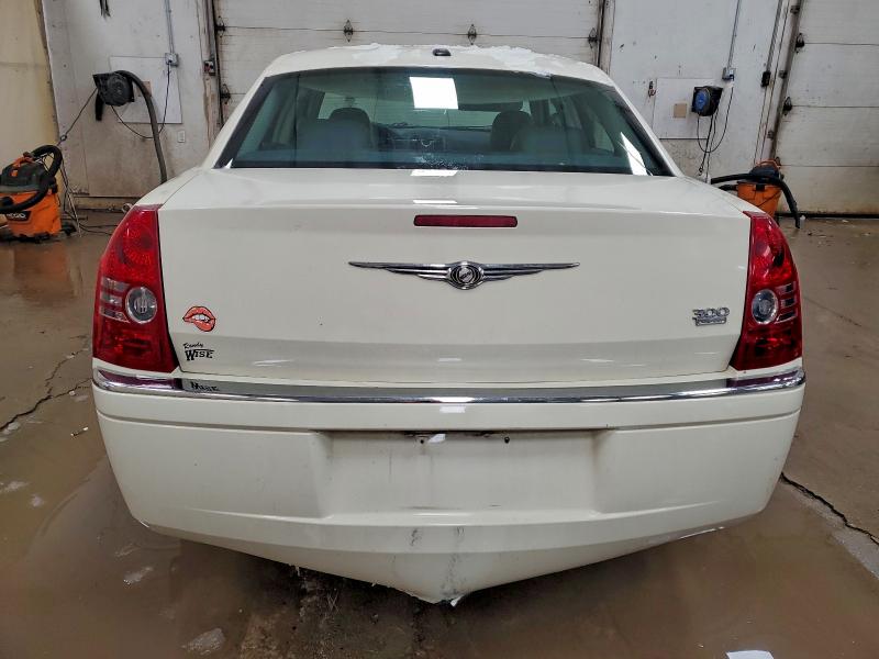 Photo 6 from auction – 2010 CHRYSLER 300 LIMITE with VIN 2C3CA3CV1AH232899