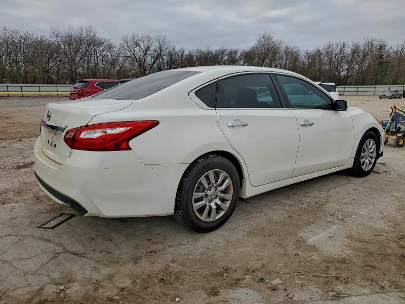 Photo 3 from auction – 2016 NISSAN ALTIMA 2.5 with VIN 1N4AL3AP2GC212728