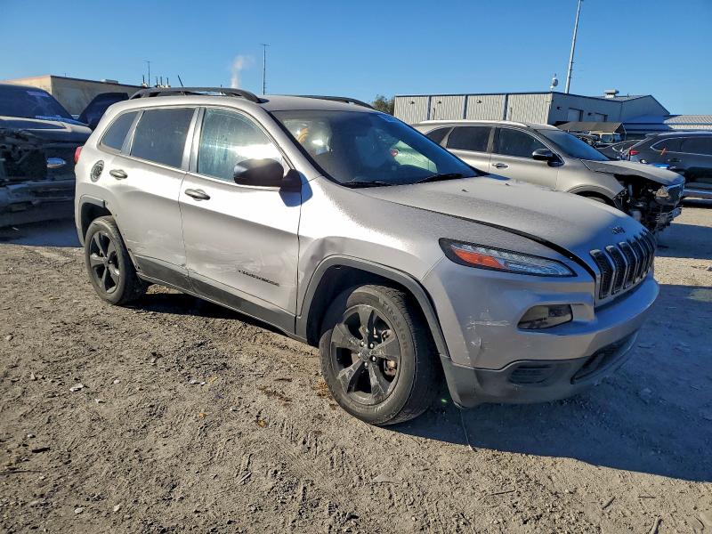 Foto 4 de la subasta – 2017 JEEP CHEROKEE con VIN 1C4PJMAB9HW515784