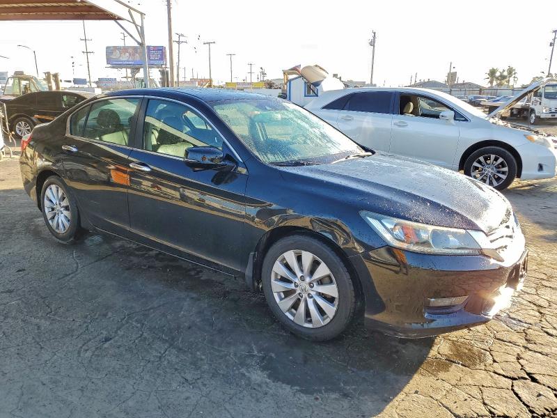 Photo 4 from auction – 2015 HONDA ACCORD EXL with VIN 1HGCR2F82FA040225