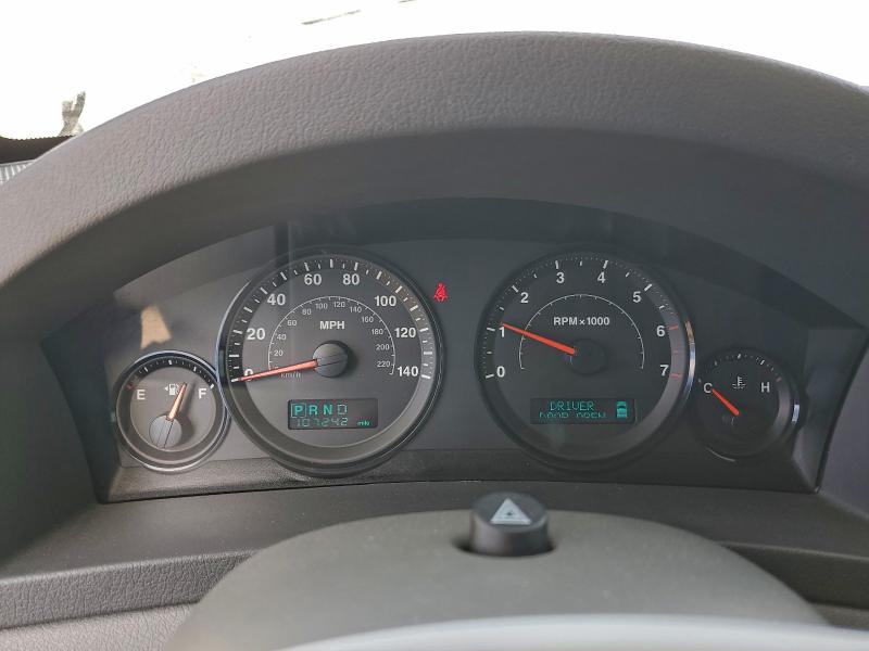 Photo 9 from auction – 2005 JEEP GRAND CHER with VIN 1J4GR48K75C659405