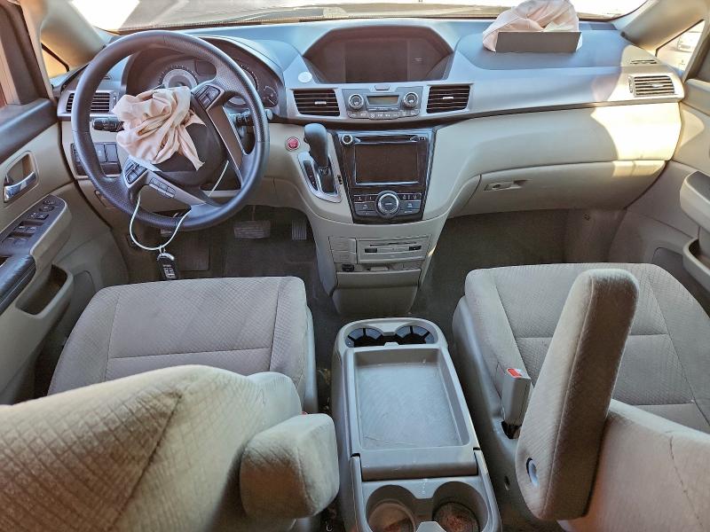 Photo 8 from auction – 2017 HONDA ODYSSEY SE with VIN 5FNRL5H33HB014353