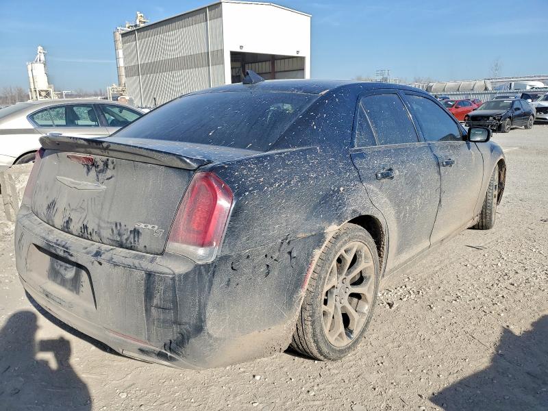 Photo 3 from auction – 2016 CHRYSLER 300 with VIN 2C3CCABG7GH151299