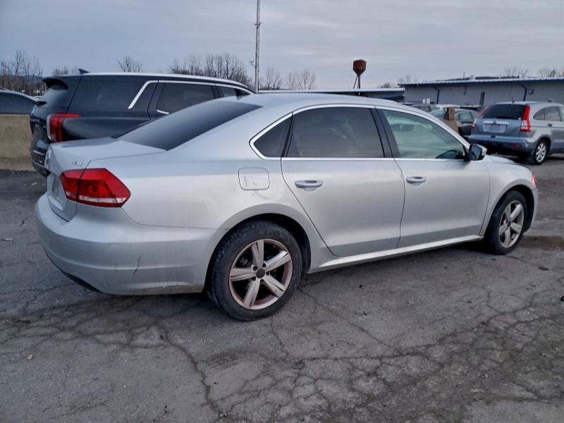 Photo 3 from auction – 2014 VOLKSWAGEN PASSAT SE with VIN 1VWBT7A38EC095895