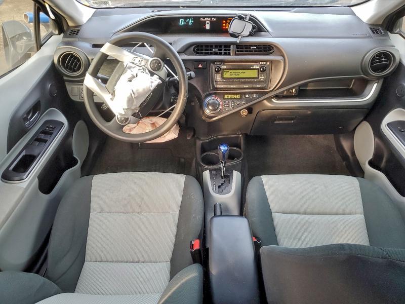 Photo 8 from auction – 2014 TOYOTA PRIUS C with VIN JTDKDTB39E1572482