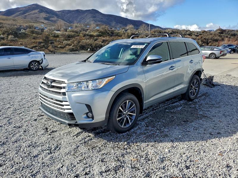 TOYOTA HIGHLANDER 2018 with VIN 5TDJZRFH4JS525153 - Photo from auction