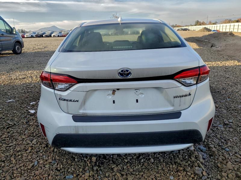 Photo 6 from auction – 2022 TOYOTA COROLLA with VIN JTDEAMDE7NJ040903