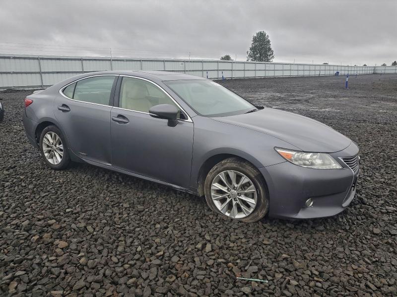 Photo 4 from auction – 2013 LEXUS ES 300H with VIN JTHBW1GG1D2028351