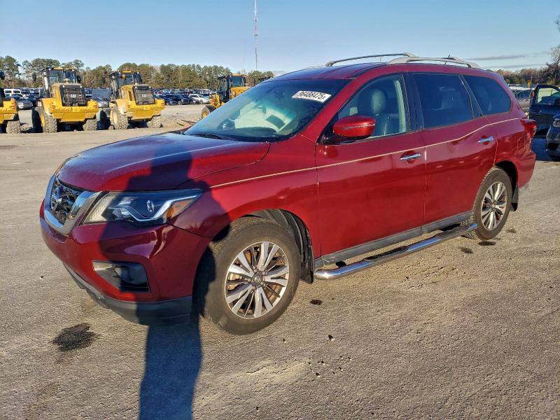 NISSAN PATHFINDER 2017 with VIN 5N1DR2MN0HC643902 - Photo from auction