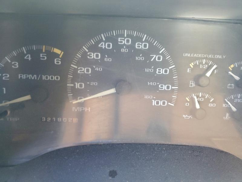 Photo 9 from auction – 1998 CHEVROLET C/K3500 with VIN 1GCHC34R7WF002256