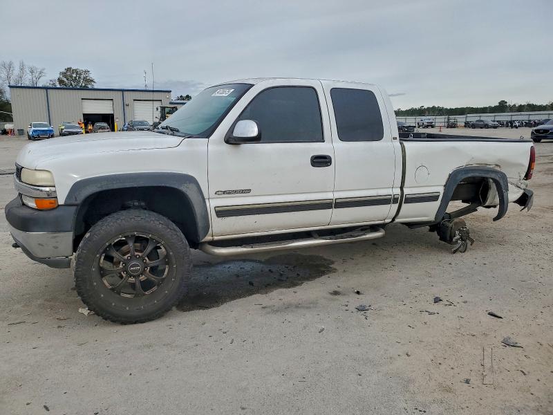 CHEVROLET SILVERADO 2002 with VIN 1GCHC29U42E253694 - Photo from auction