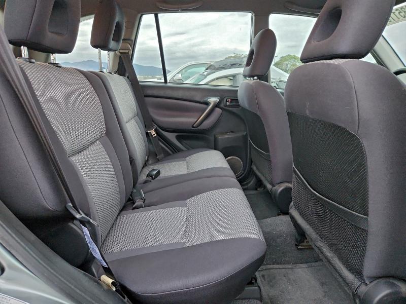 Photo 11 from auction – 2005 TOYOTA RAV4 with VIN JTEGD20V656002930