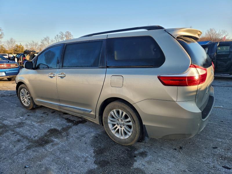 Photo 2 from auction – 2017 TOYOTA SIENNA XLE with VIN 5TDYZ3DC8HS784628