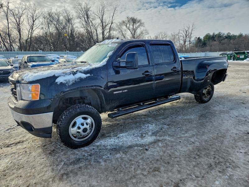 GMC SIERRA K35 2011 with VIN 1GT424C85BF112135 - Photo from auction