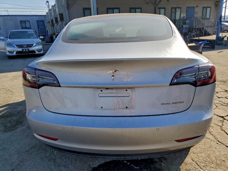 Photo 6 from auction – 2018 TESLA MODEL 3 with VIN 5YJ3E1EBXJF131017