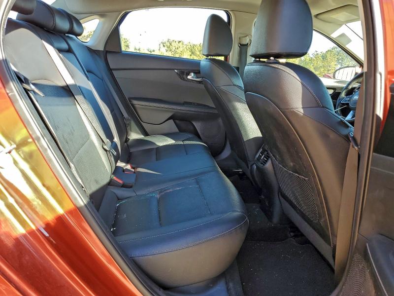 Photo 10 from auction – 2019 KIA FORTE EX with VIN 3KPF54AD3KE057114
