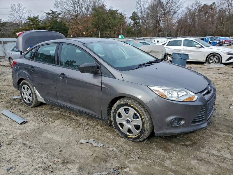 Photo 4 from auction – 2013 FORD FOCUS S with VIN 1FADP3E20DL370979
