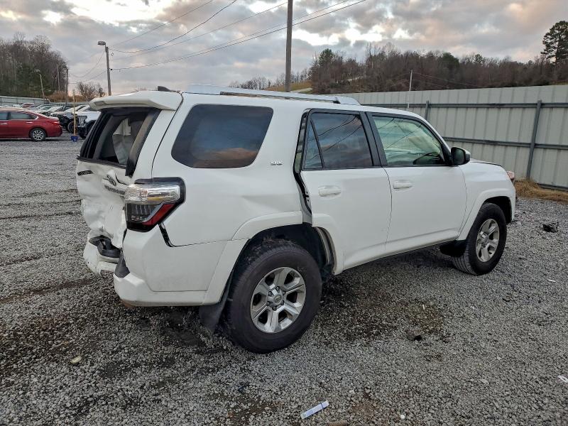 Photo 3 from auction – 2016 TOYOTA 4RUNNER SR with VIN JTEZU5JR0G5111663