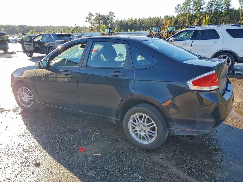 Photo 2 from auction – 2010 FORD FOCUS SE with VIN 1FAHP3FN2AW153440