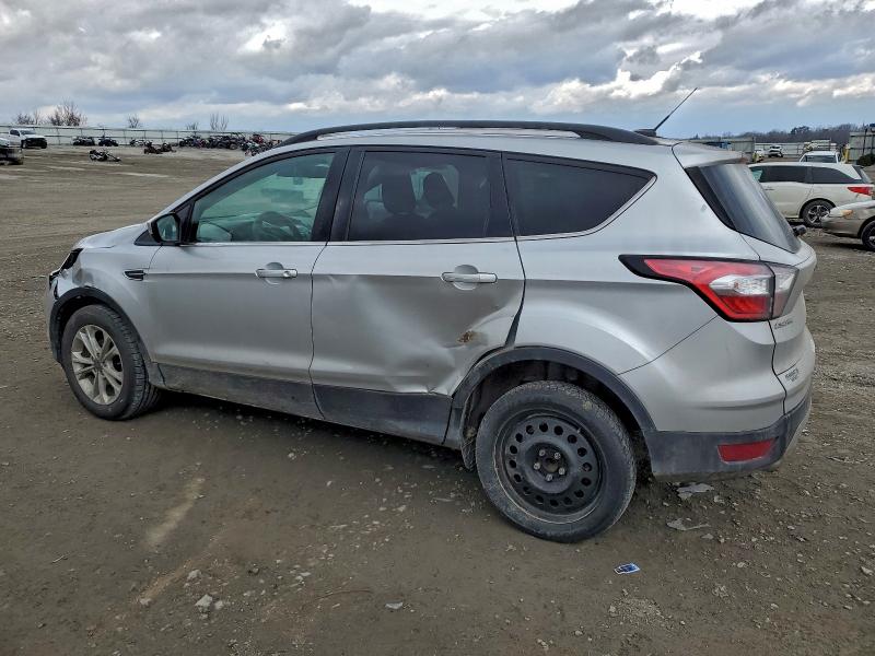 Photo 2 from auction – 2018 FORD ESCAPE SE with VIN 1FMCU0GD5JUB00126