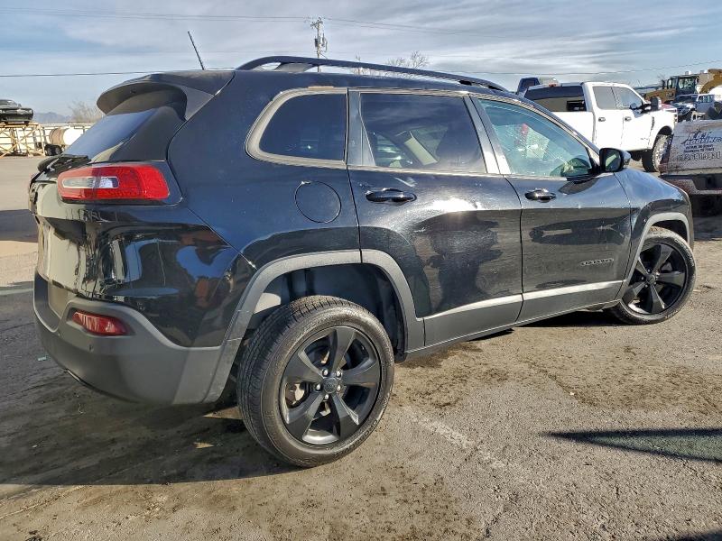 Photo 3 from auction – 2018 JEEP CHEROKEE L with VIN 1C4PJLDB4JD533746