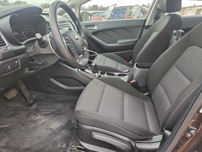 Photo 7 from auction – 2017 KIA FORTE LX with VIN 3KPFK4A74HE157122