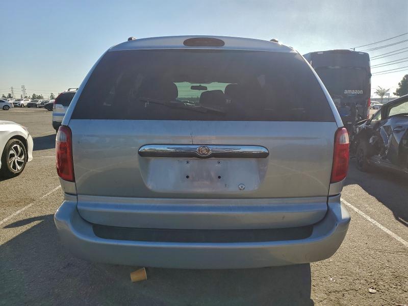 Photo 6 from auction – 2002 CHRYSLER TOWN & COU with VIN 2C8GP44362R675381