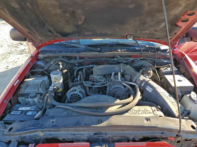 Photo 12 from auction – 2002 CHEVROLET BLAZER with VIN 1GNCT18W12K200063