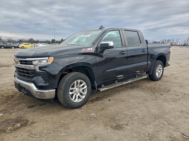 CHEVROLET SILVERADO 2022 with VIN 2GCUDDED1N1514296 - Photo from auction