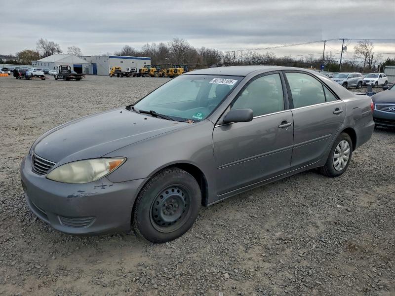 TOYOTA CAMRY LE 2005 with VIN 4T1BE32K25U535384 - Photo from auction