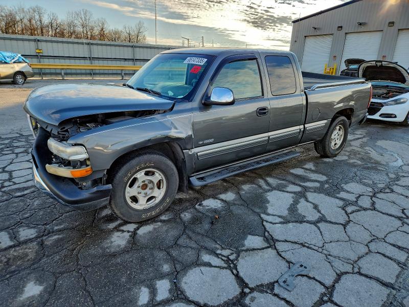 CHEVROLET SILVERADO 2001 with VIN 2GCEC19T111200455 - Photo from auction