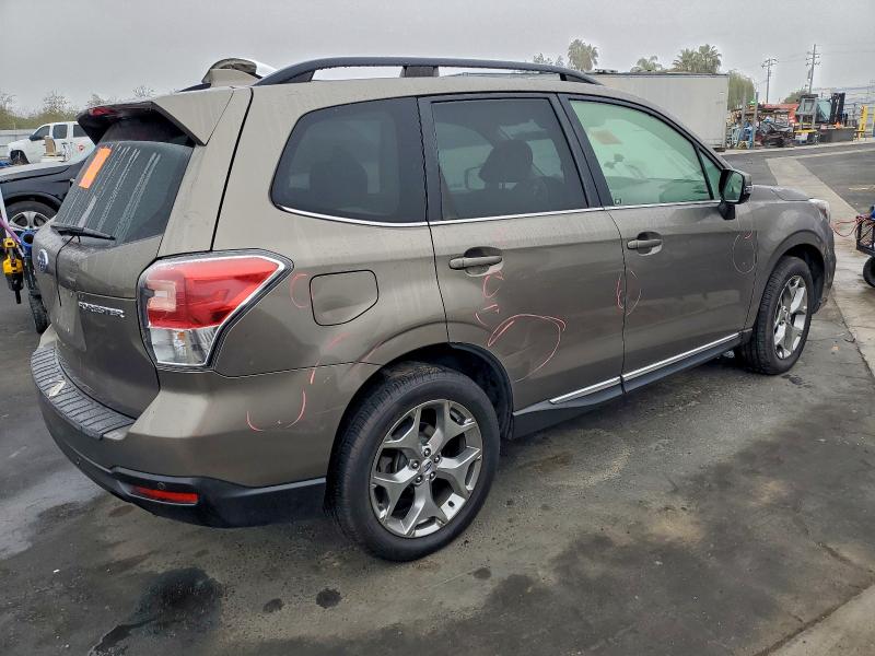 Photo 3 from auction – 2018 SUBARU FORESTER 2 with VIN JF2SJAWC2JH617482
