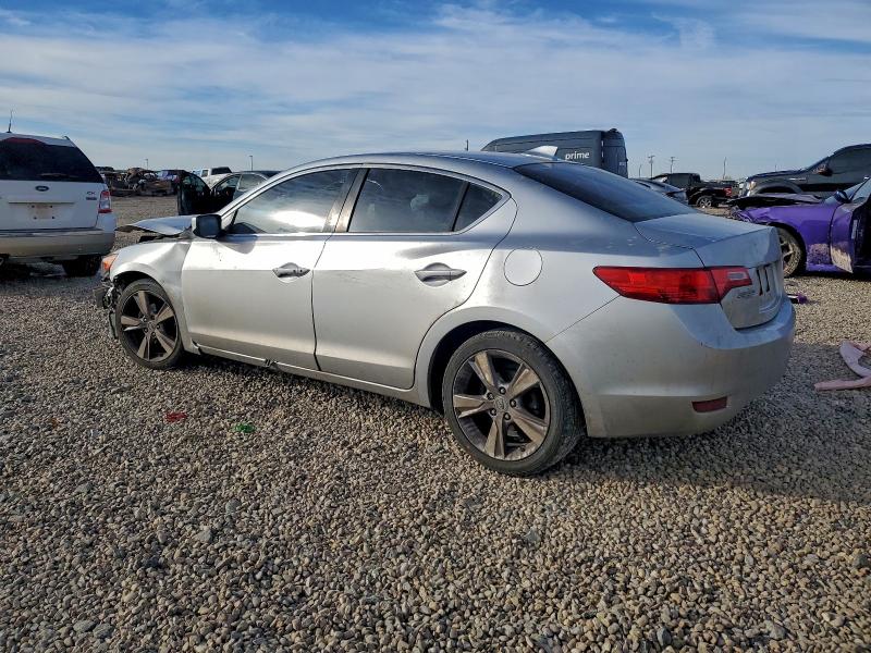 Photo 2 from auction – 2013 ACURA ILX 20 PRE with VIN 19VDE1F52DE007937