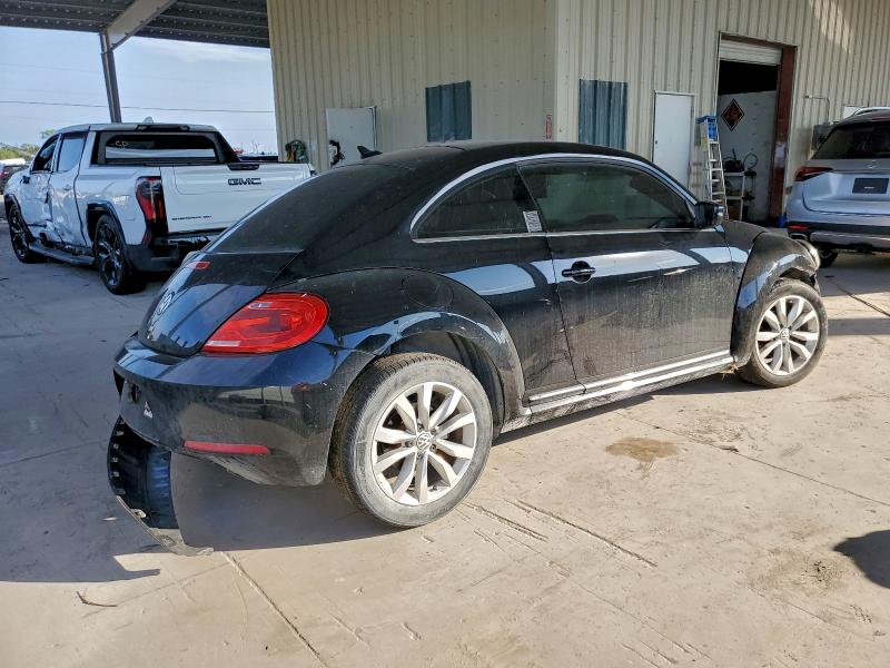 Photo 3 from auction – 2013 VOLKSWAGEN BEETLE with VIN 3VWJL7AT2DM646122
