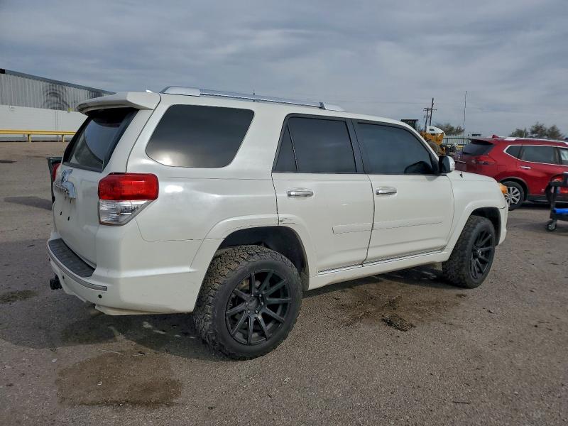 Photo 3 from auction – 2011 TOYOTA 4RUNNER SR with VIN JTEZU5JR6B5018834