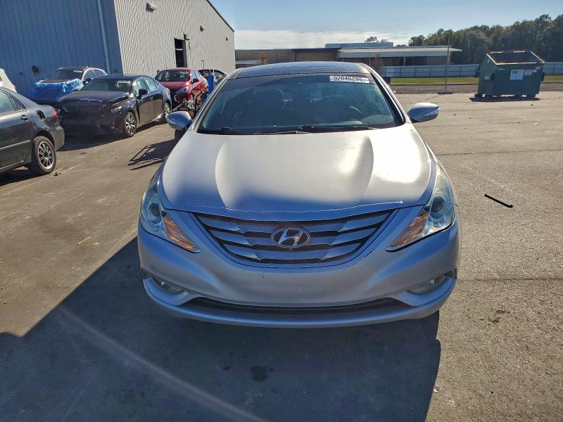 Photo 5 from auction – 2013 HYUNDAI SONATA SE with VIN 5NPEC4AC3DH658644