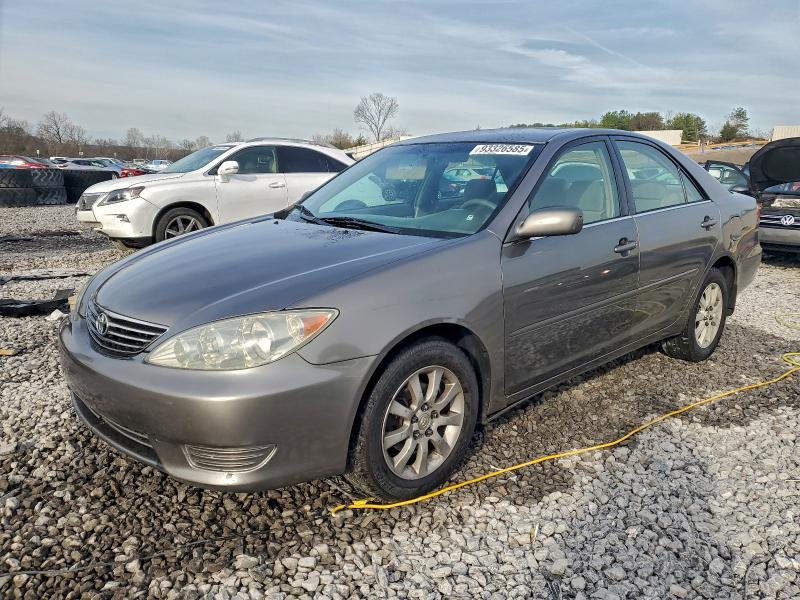 TOYOTA CAMRY LE 2005 with VIN 4T1BE32K25U417240 - Photo from auction