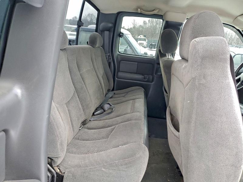 Photo 10 from auction – 2005 CHEVROLET SILVERADO with VIN 2GCEK19B351128609