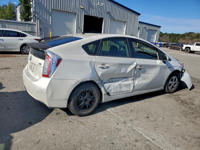 Photo 3 from auction – 2013 TOYOTA PRIUS with VIN JTDKN3DU5D5543863