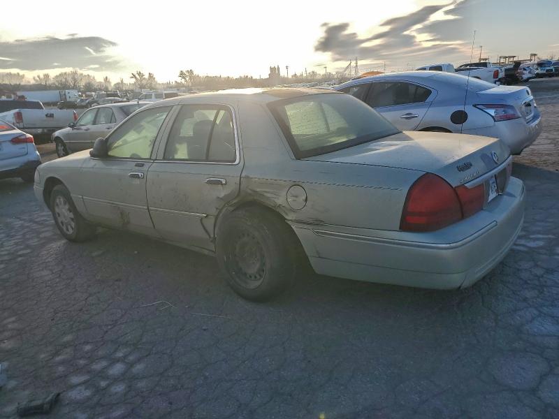Photo 2 from auction – 2005 MERCURY GRAND MARQ with VIN 2MEFM75W25X654638