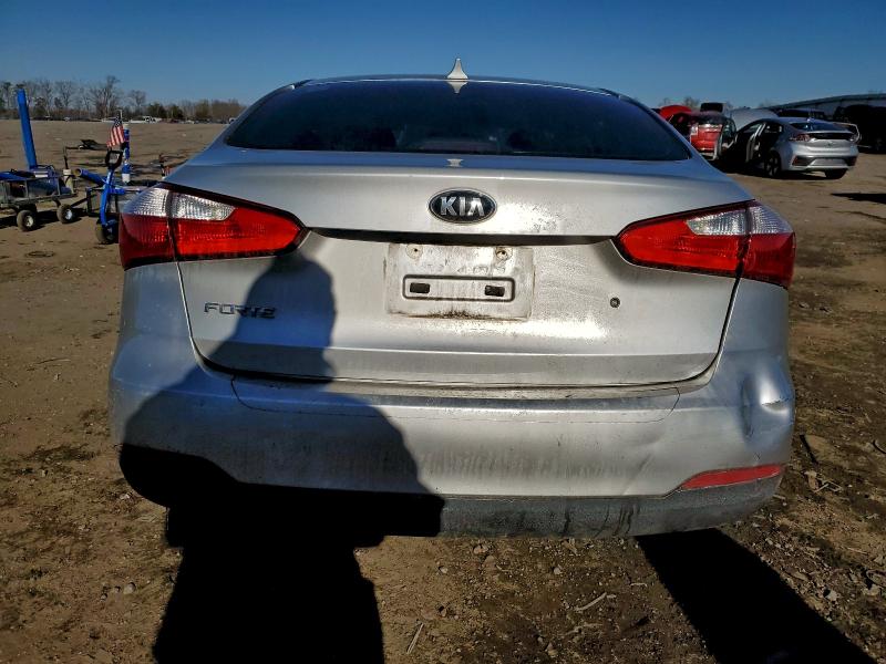 Photo 6 from auction – 2014 KIA FORTE LX with VIN KNAFK4A61E5200245