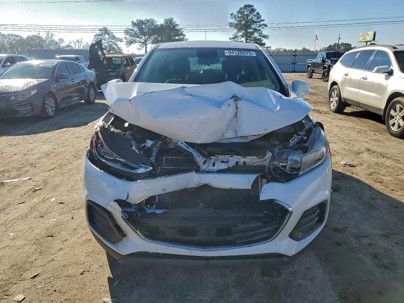 Photo 5 from auction – 2018 CHEVROLET TRAX LS with VIN 3GNCJKSB2JL229845