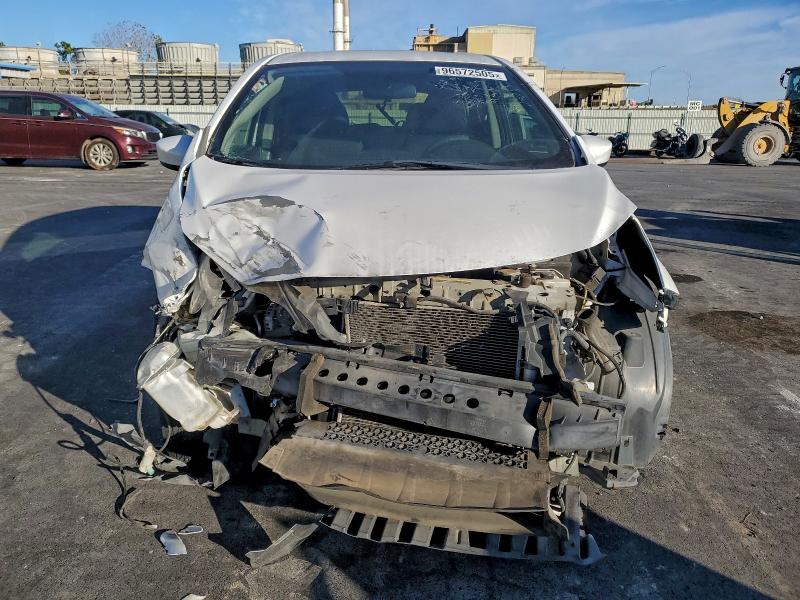 Photo 5 from auction – 2015 NISSAN VERSA NOTE with VIN 3N1CE2CP0FL445422
