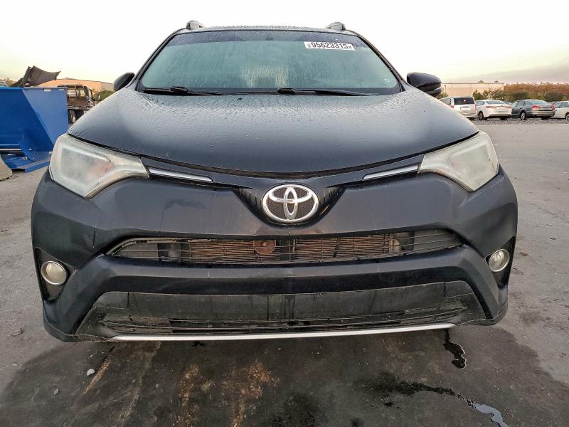 Photo 5 from auction – 2016 TOYOTA RAV4 XLE with VIN 2T3WFREV1GW237135