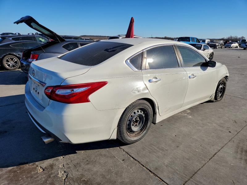 Photo 3 from auction – 2017 NISSAN ALTIMA 2.5 with VIN 1N4AL3AP7HC178092