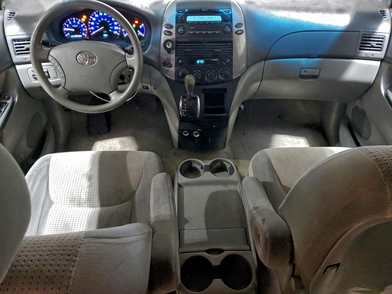 Photo 8 from auction – 2010 TOYOTA SIENNA CE with VIN 5TDKK4CC5AS339674