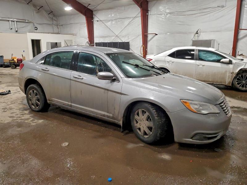 صورة رقم 4 من المزاد - 2013 CHRYSLER 200 LX مع VIN 1C3CCBABXDN762393