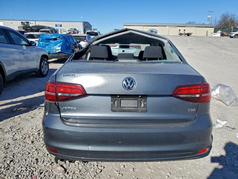 Photo 6 from auction – 2017 VOLKSWAGEN JETTA with VIN 3VW2B7AJ0HM266711